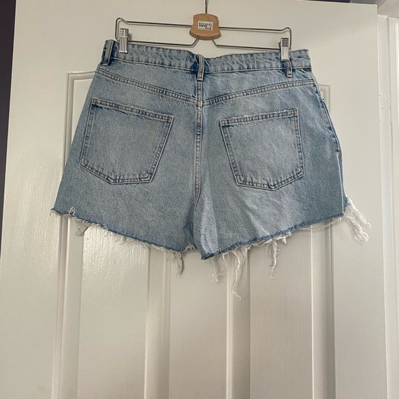 High waisted ripped jean shorts - zara - Picture 3 of 3